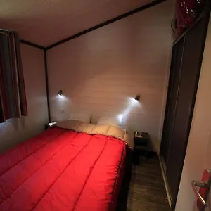 https://terres-de-france-les-hameaux-de-pomette.midi-pyreneeshotels.com